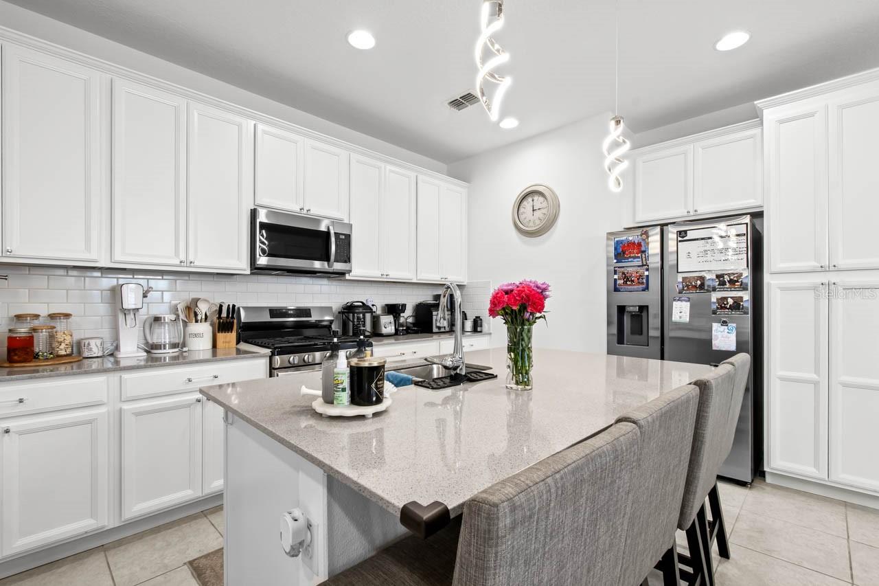 Image 8 of 65 For 6262 Goldcoast Avenue