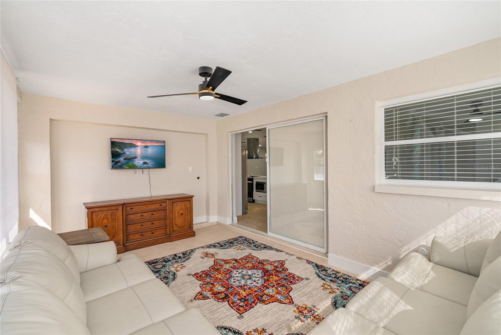 Image 15 of 42 For 3370 Harbor Lake Dr