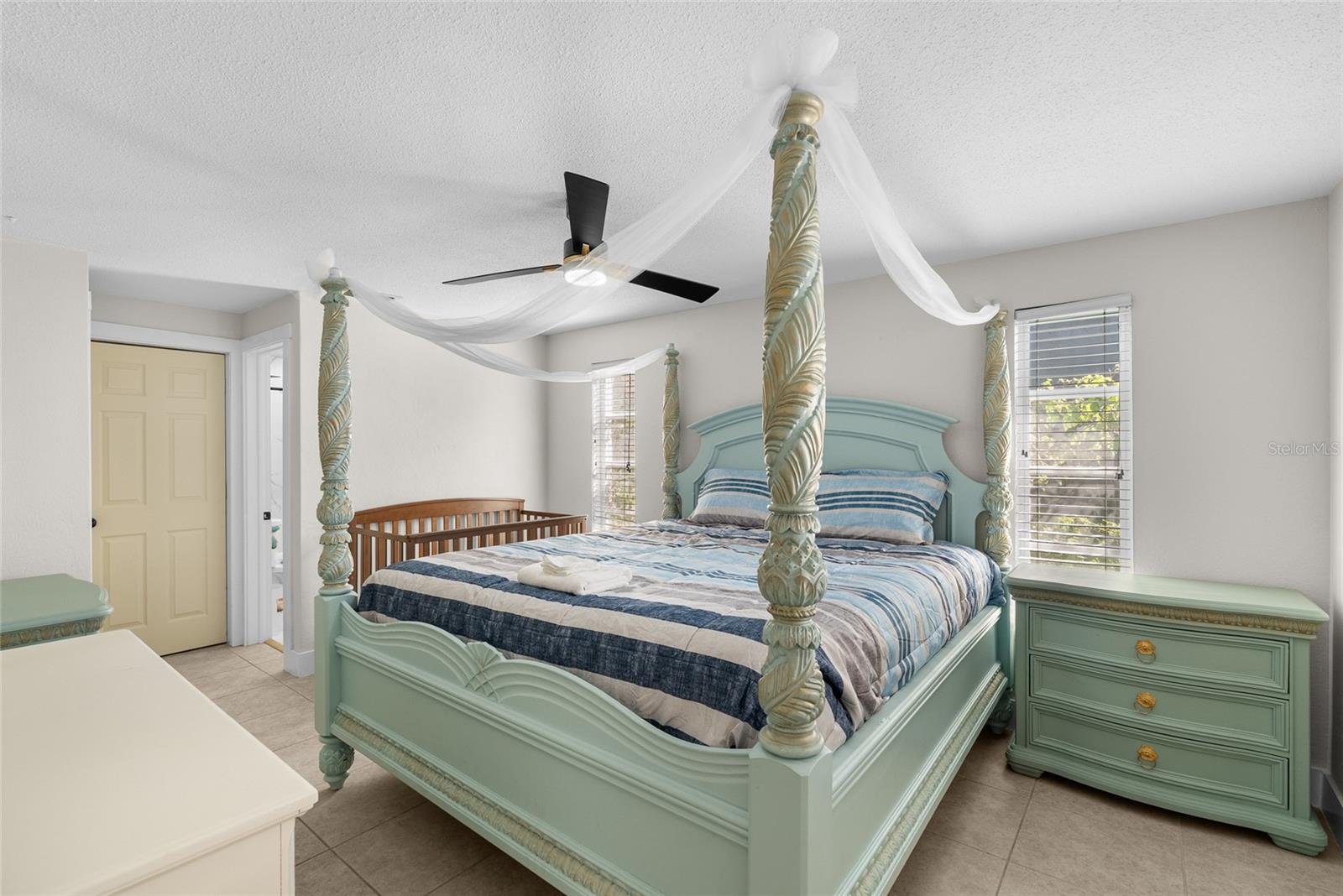 Image 16 of 42 For 3370 Harbor Lake Dr