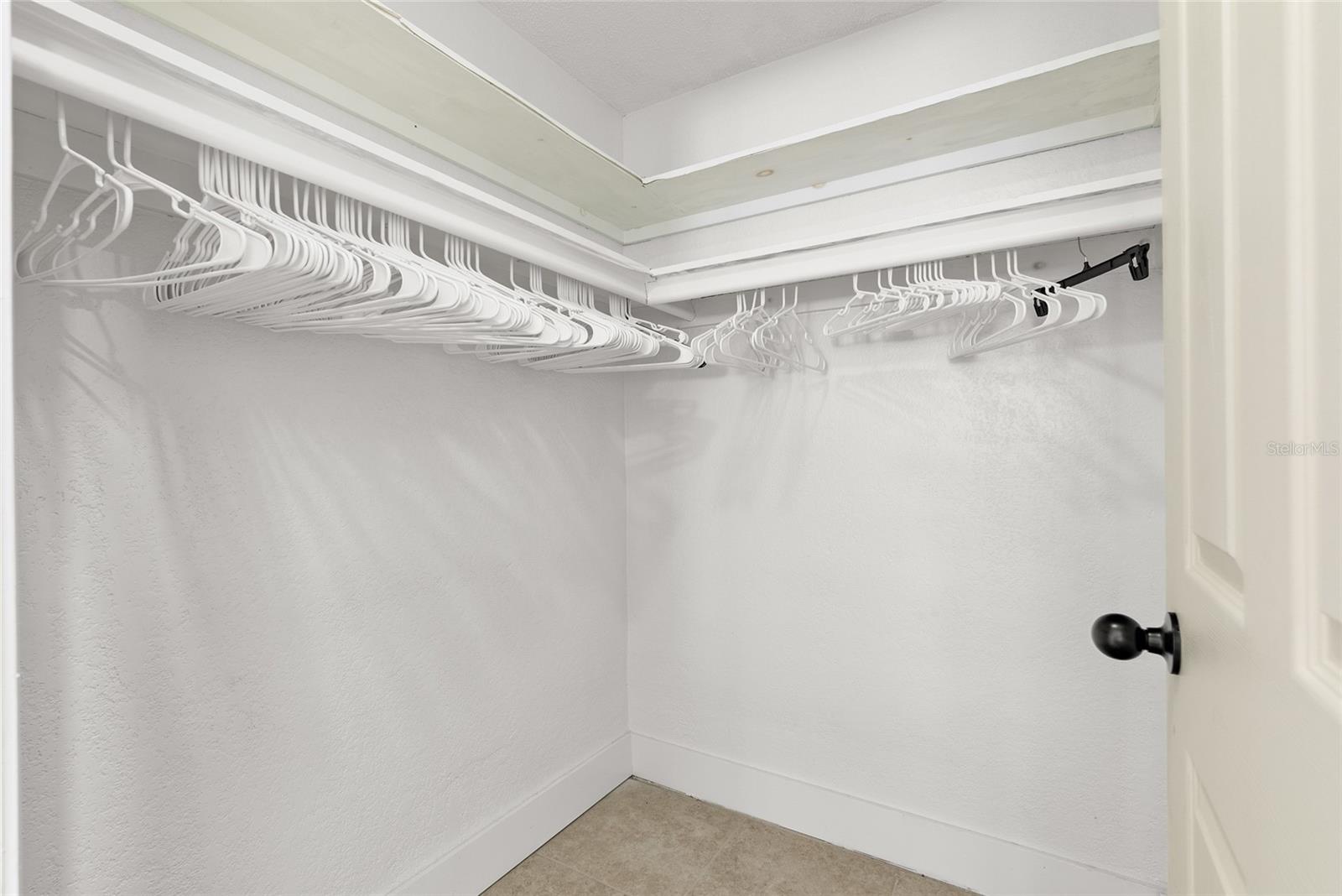 Image 21 of 42 For 3370 Harbor Lake Dr