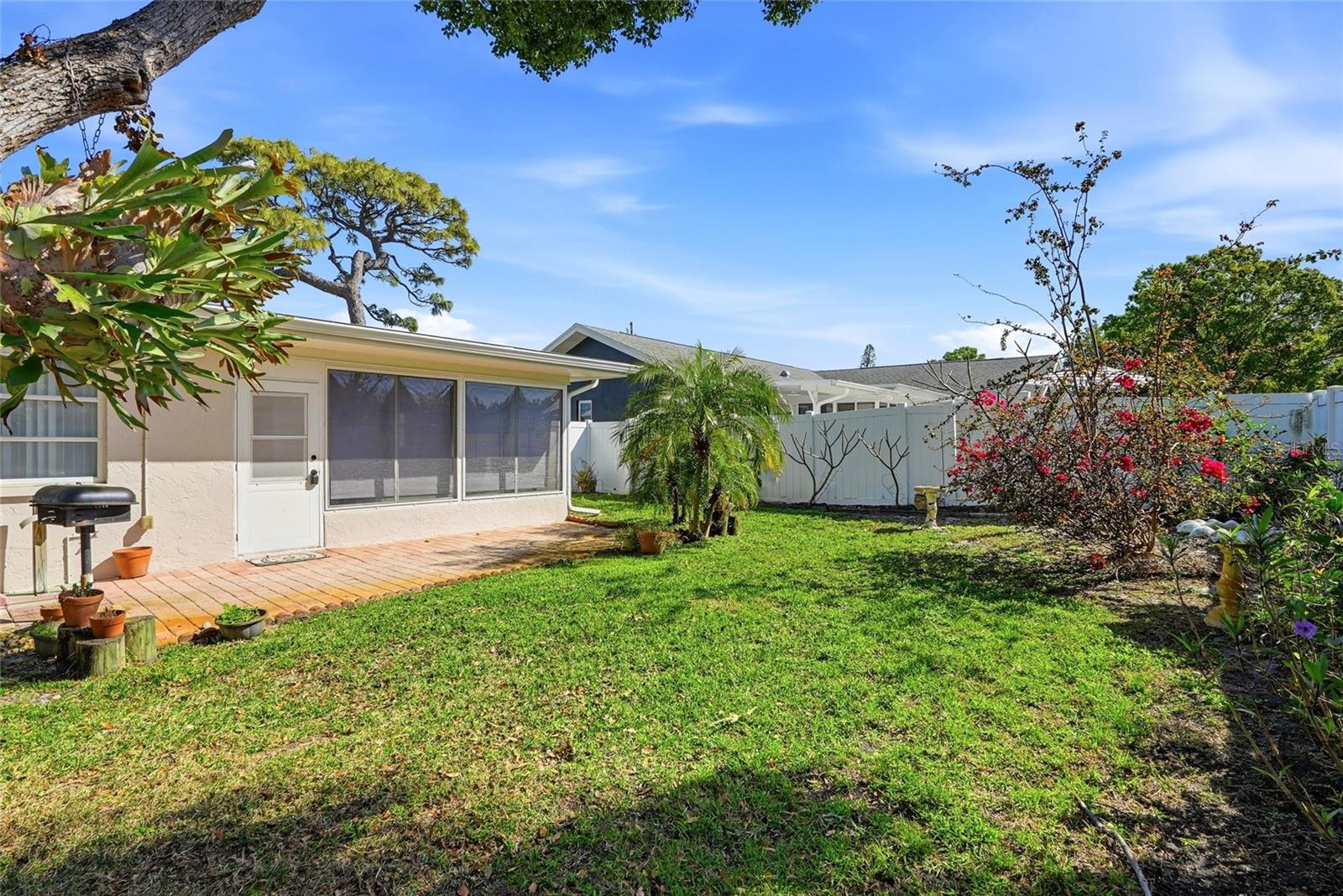 Image 31 of 42 For 3370 Harbor Lake Dr