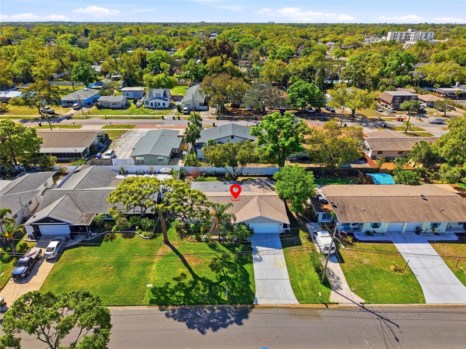 Image 36 of 42 For 3370 Harbor Lake Dr