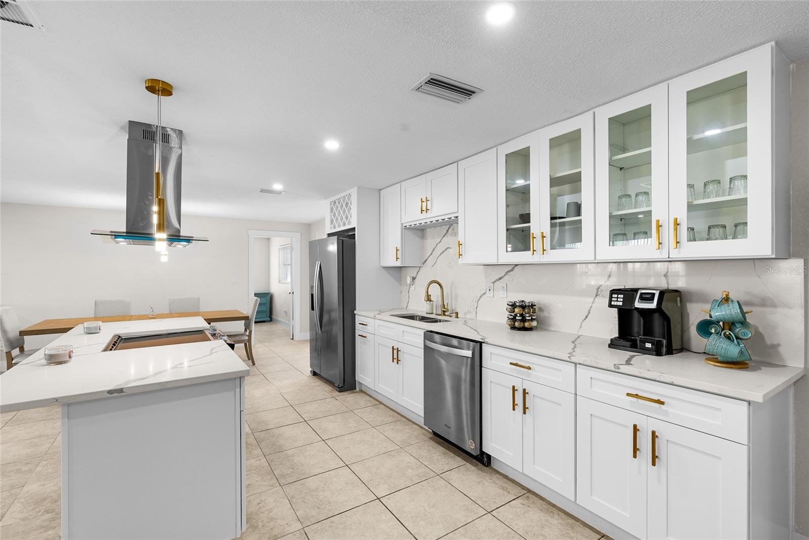 Image 6 of 42 For 3370 Harbor Lake Dr