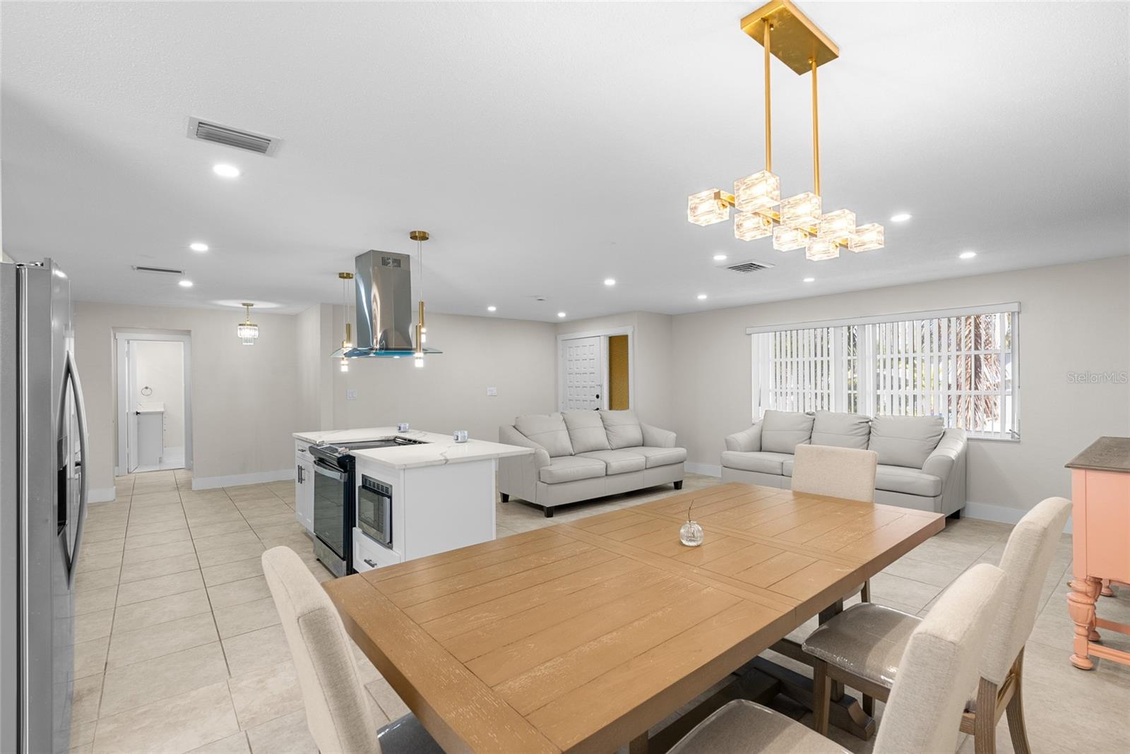 Image 9 of 42 For 3370 Harbor Lake Dr