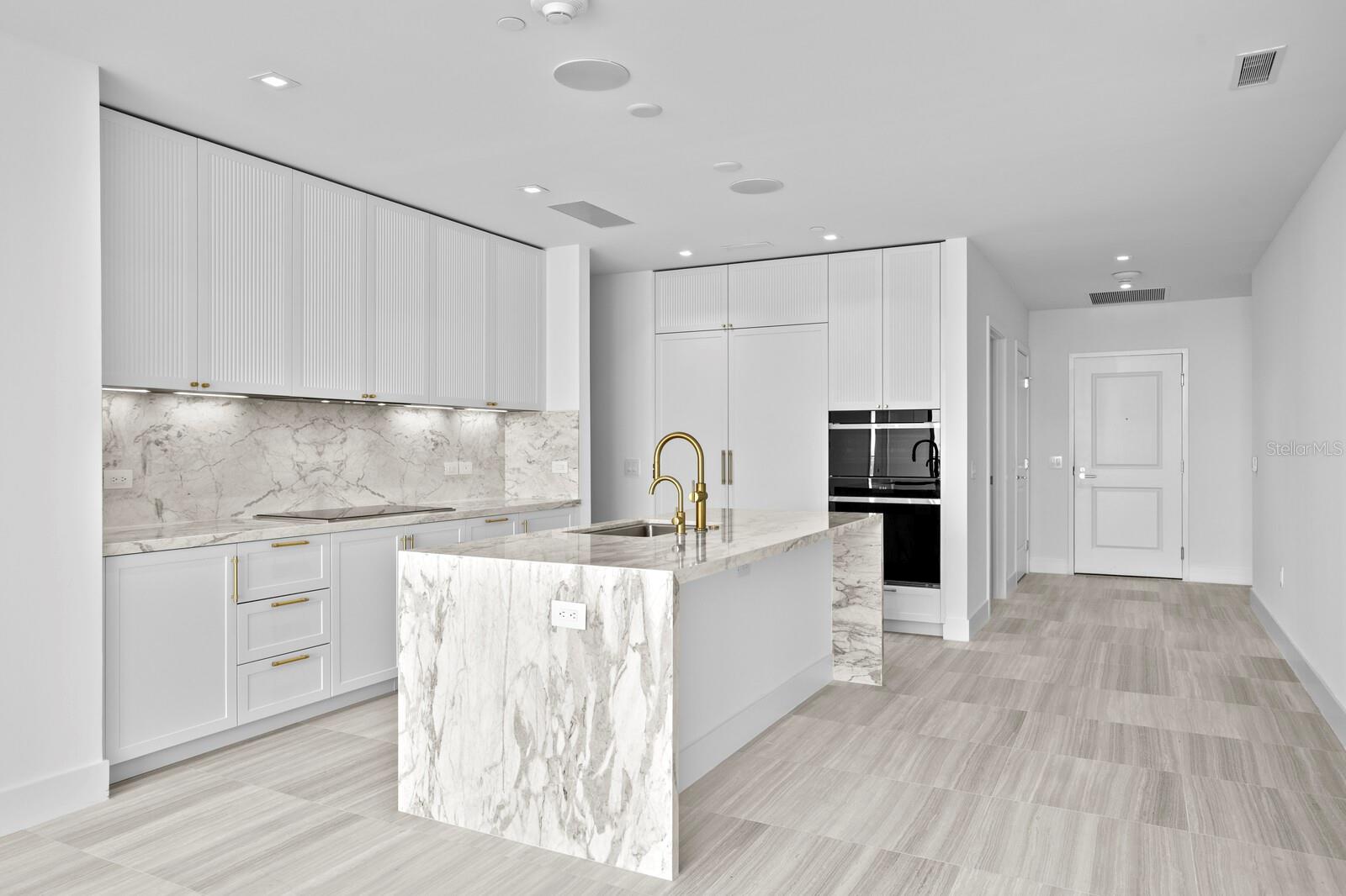 Image 17 of 100 For 3015 Ysabella Avenue 2402