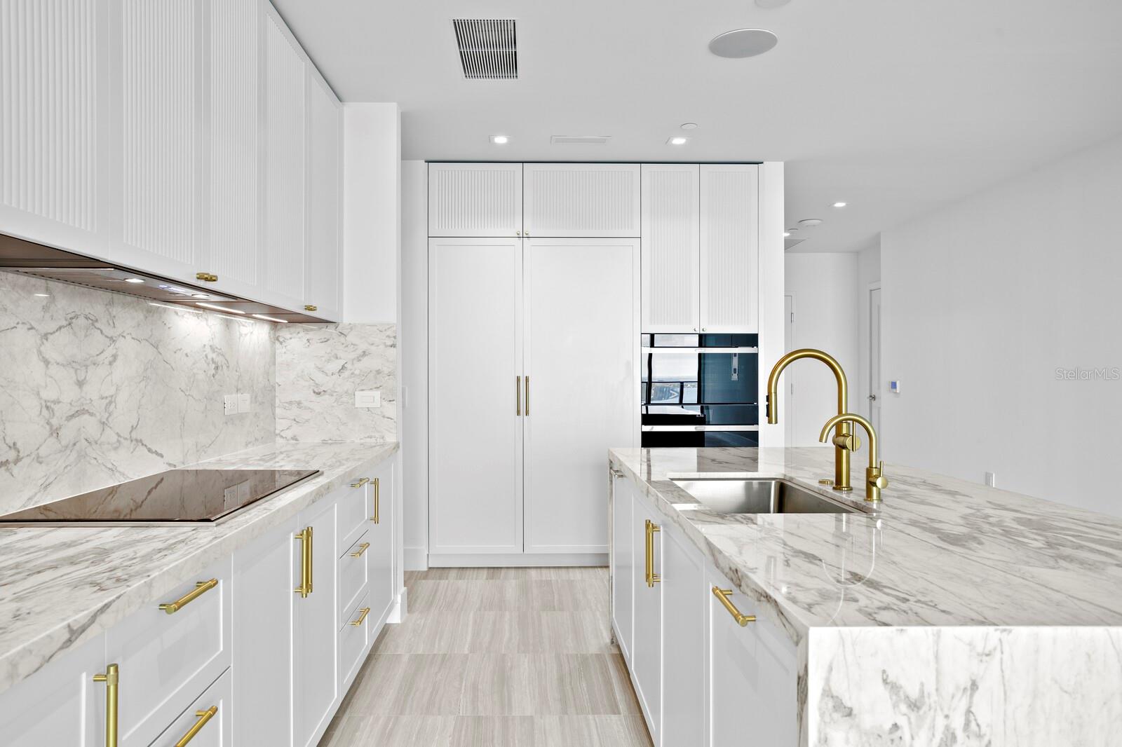 Image 22 of 100 For 3015 Ysabella Avenue 2402