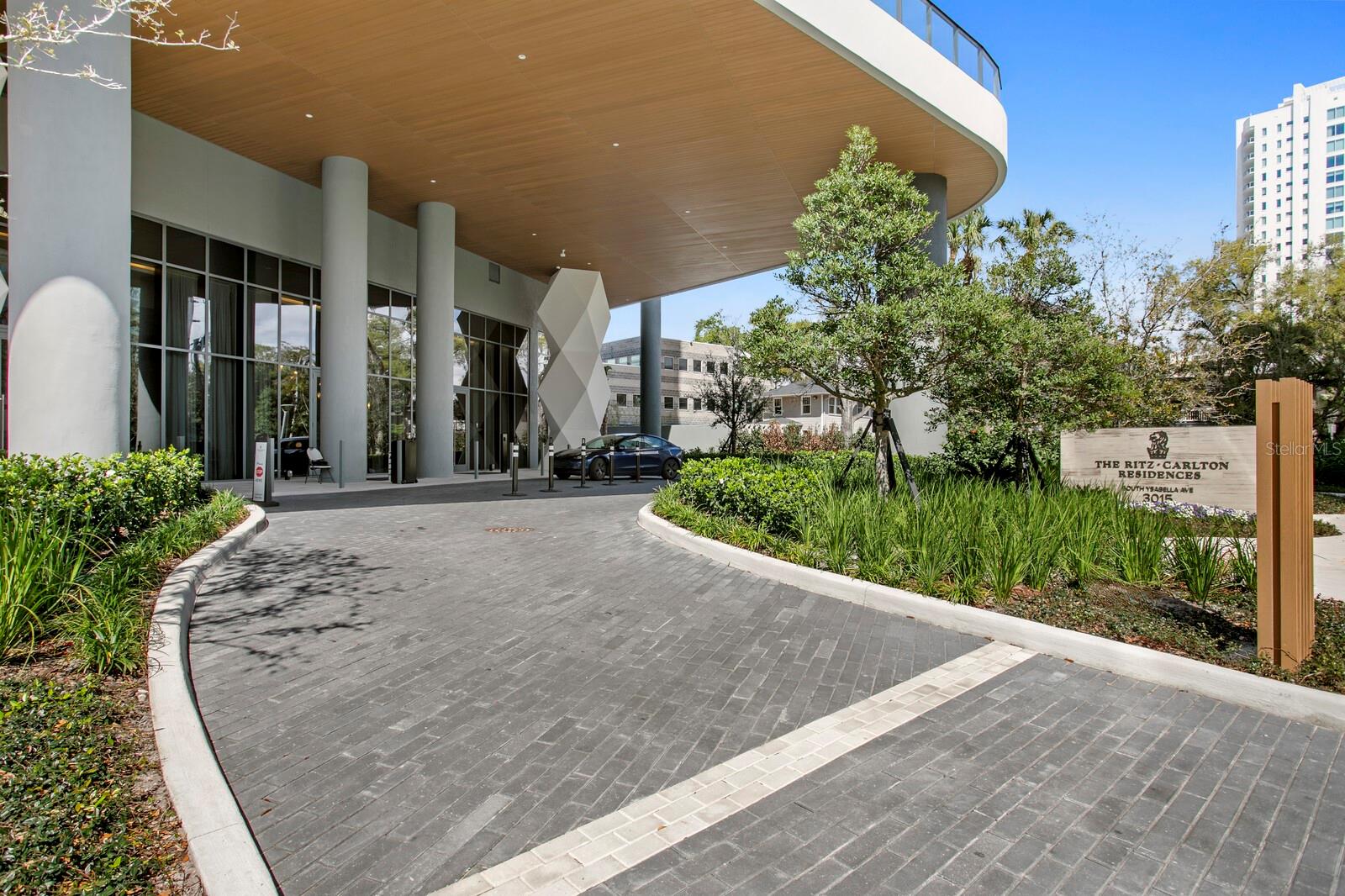 Image 3 of 100 For 3015 Ysabella Avenue 2402