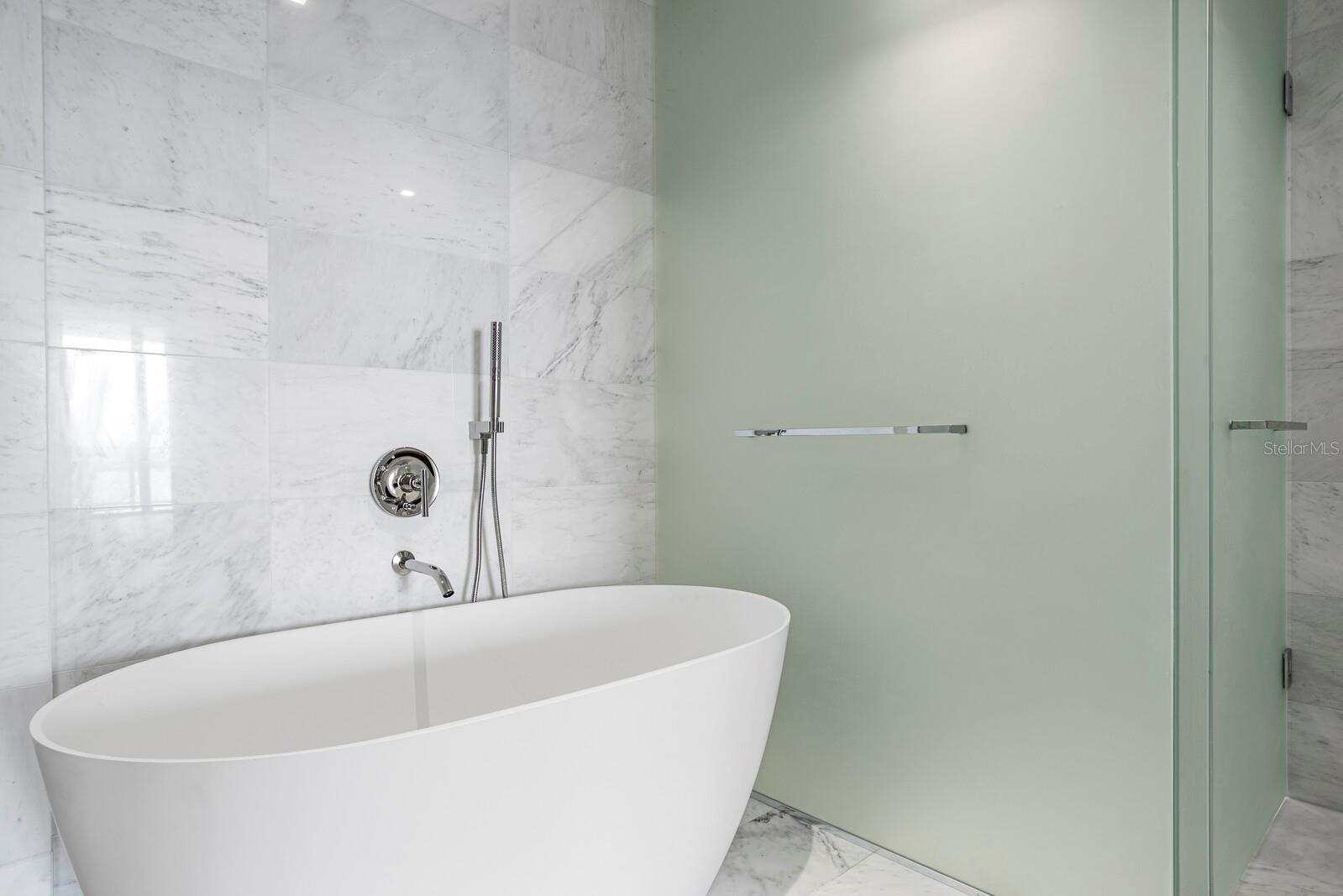 Image 35 of 100 For 3015 Ysabella Avenue 2402