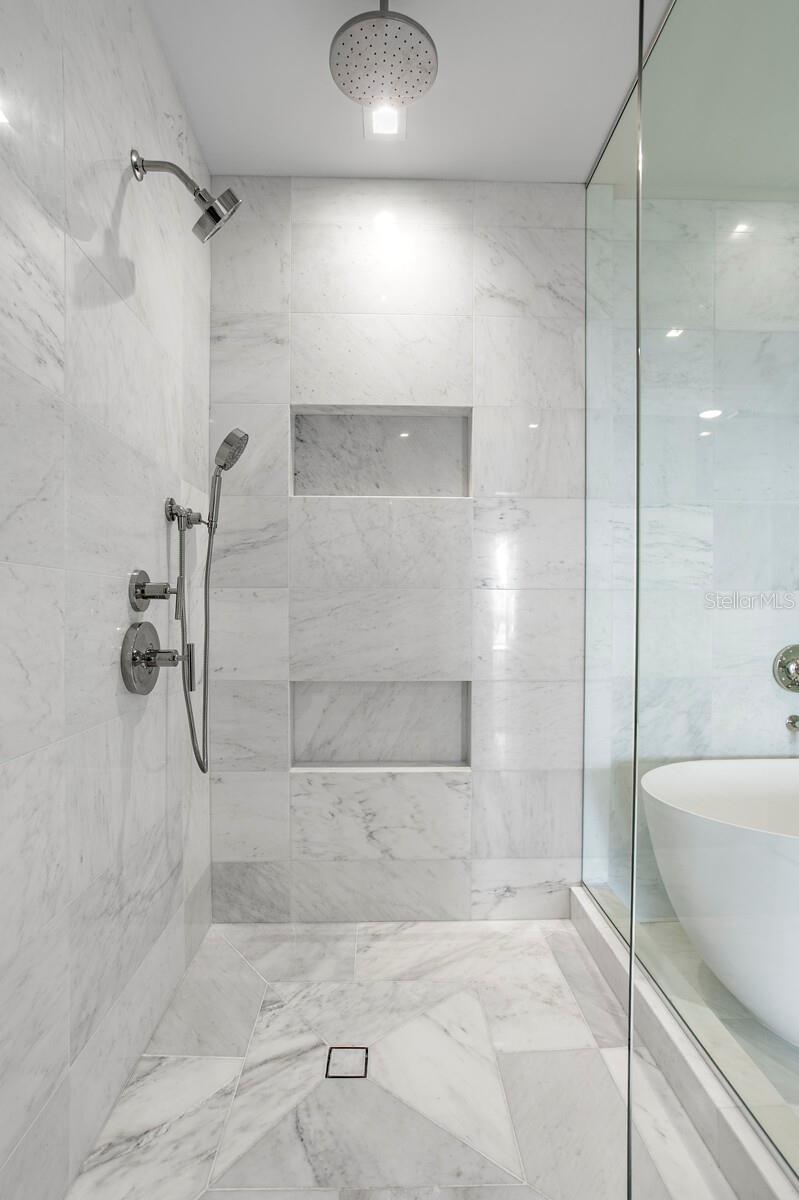 Image 36 of 100 For 3015 Ysabella Avenue 2402