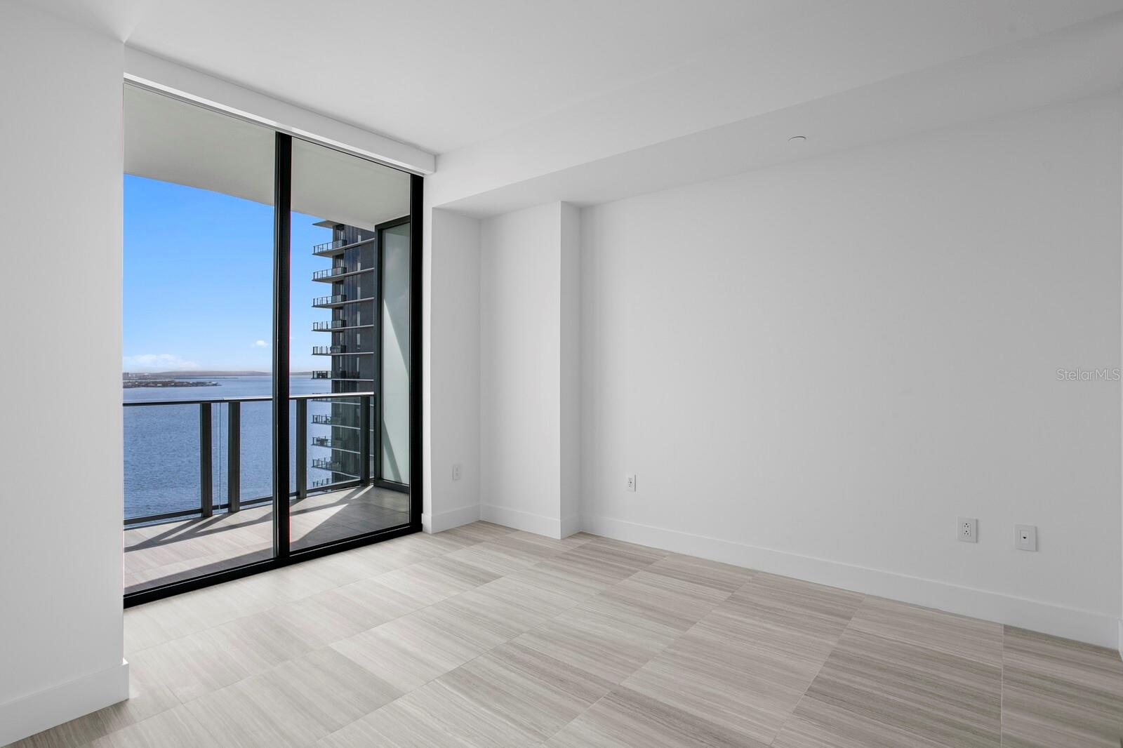 Image 39 of 100 For 3015 Ysabella Avenue 2402