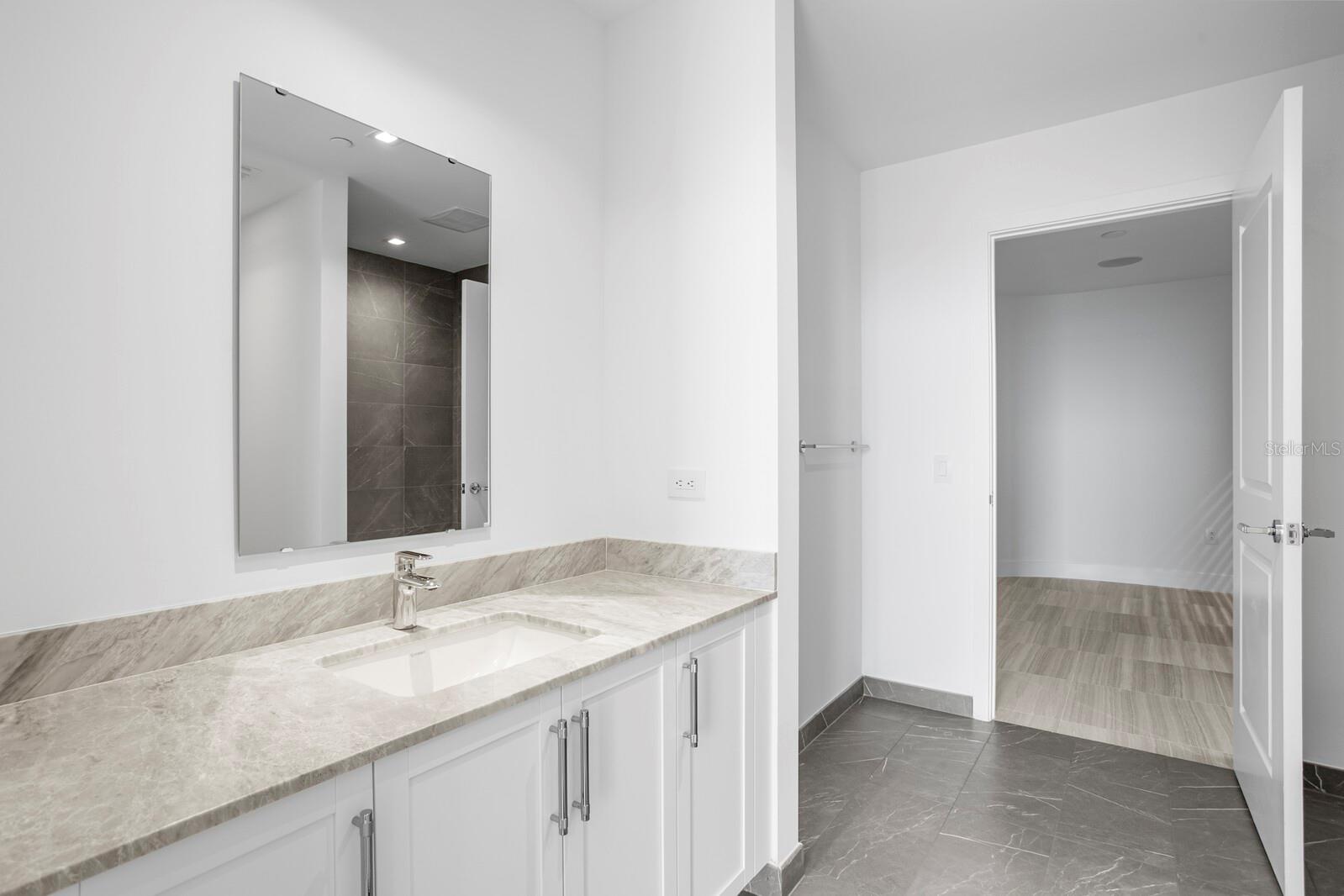 Image 42 of 100 For 3015 Ysabella Avenue 2402