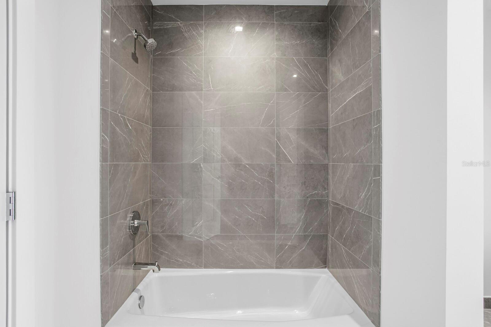 Image 44 of 100 For 3015 Ysabella Avenue 2402