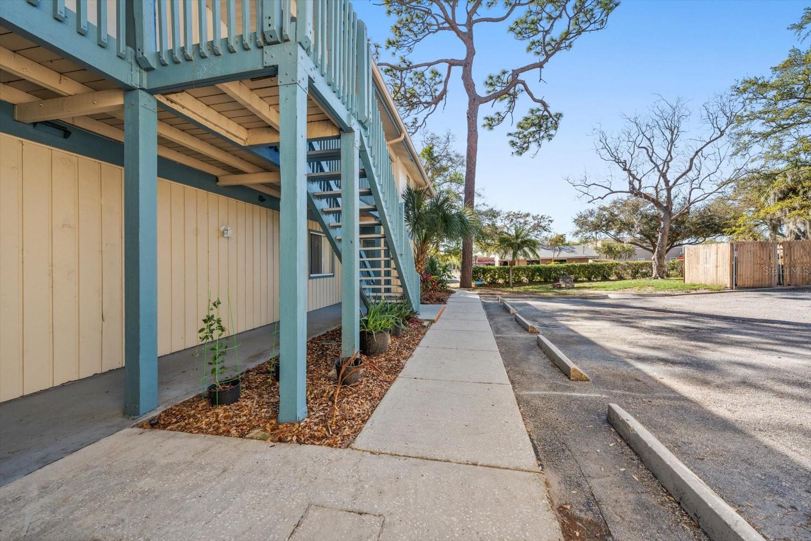 Image 10 of 29 For 1113 Ohio Avenue