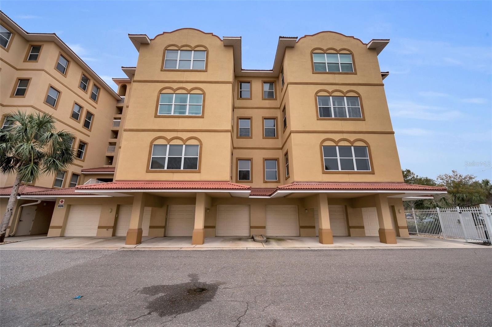 Image 2 of 58 For 606 Wells Court 202