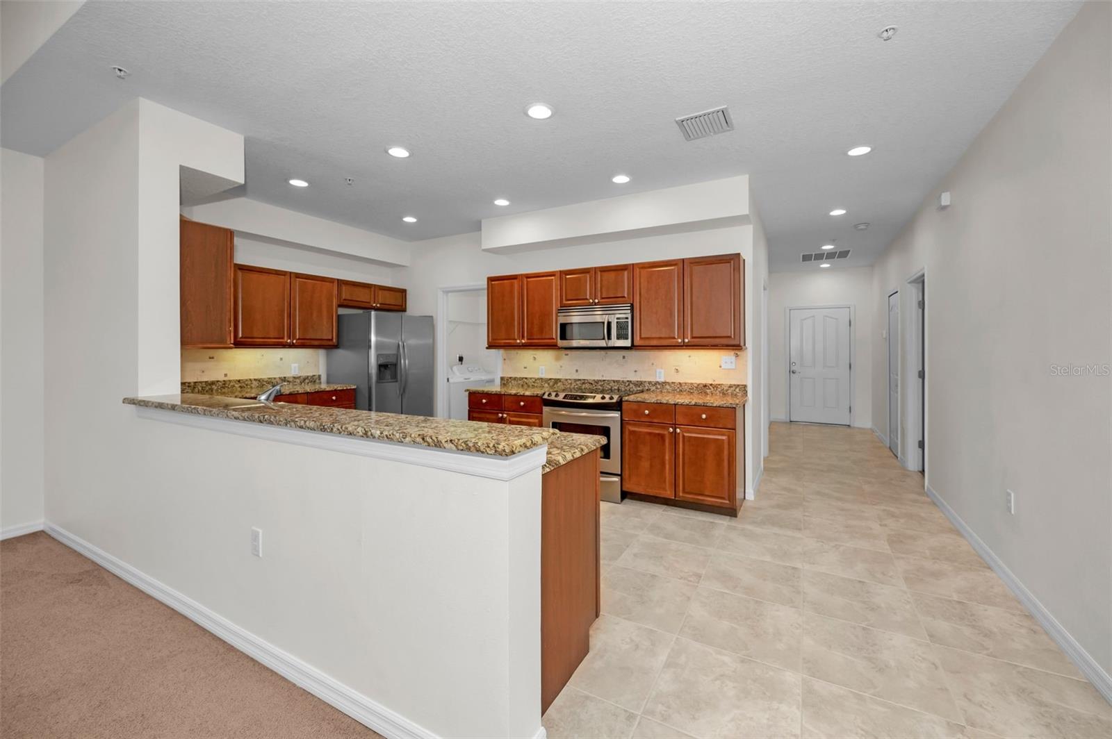 Image 24 of 58 For 606 Wells Court 202