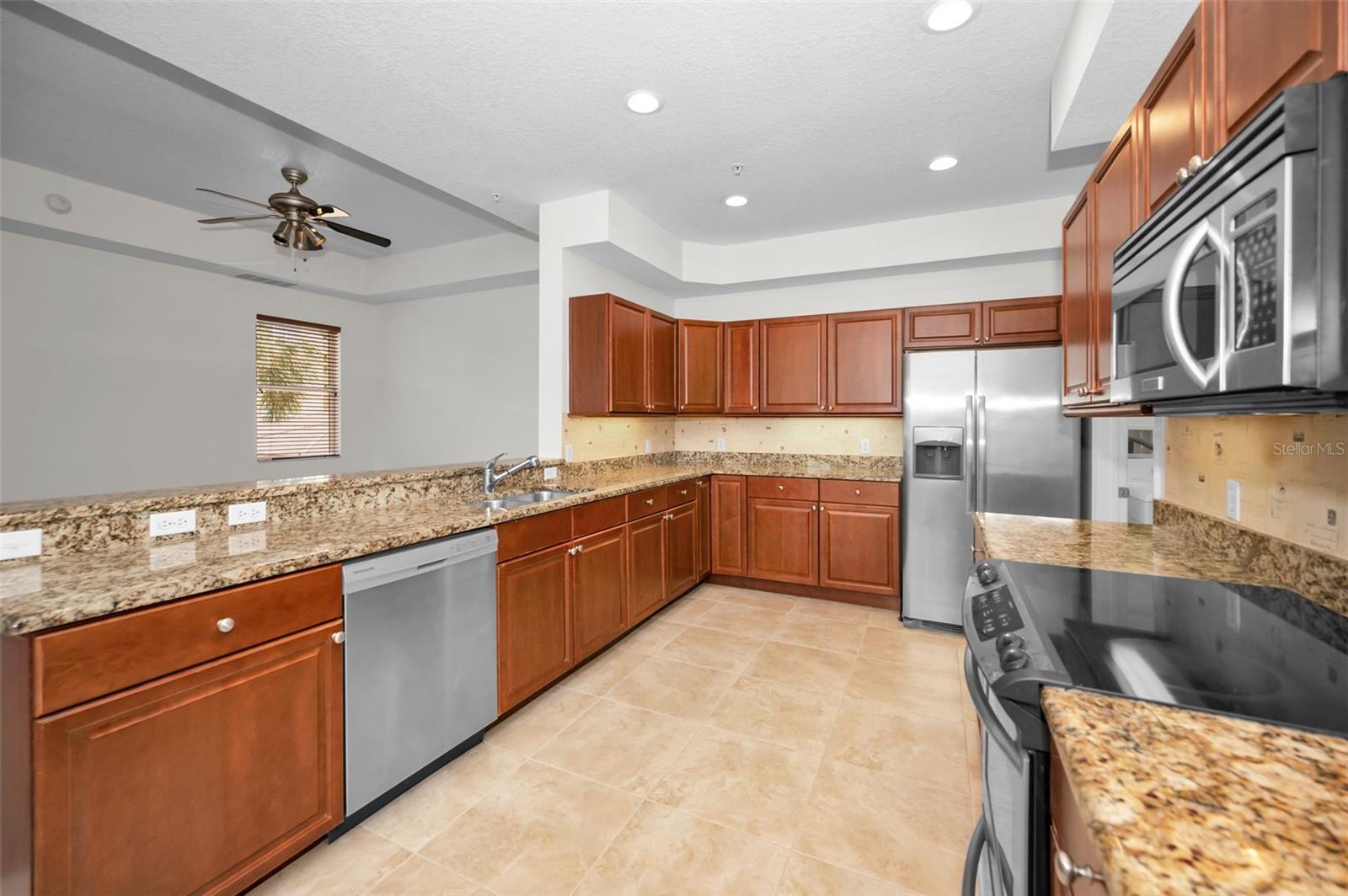 Image 27 of 58 For 606 Wells Court 202