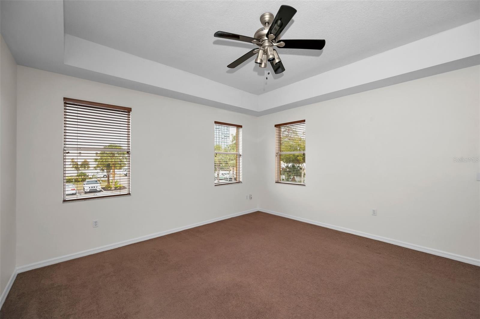 Image 32 of 58 For 606 Wells Court 202