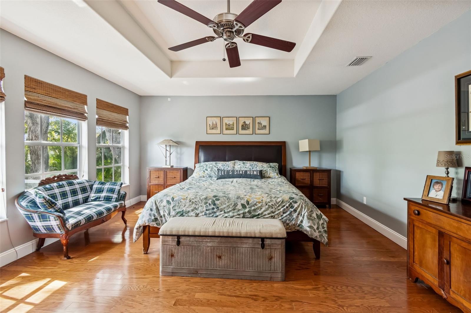 Listing photo id 14 for 4306 Leona Street W