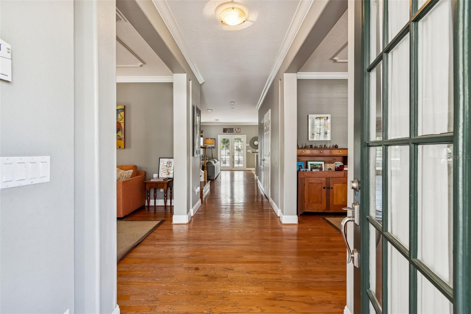 Listing photo id 4 for 4306 Leona Street W