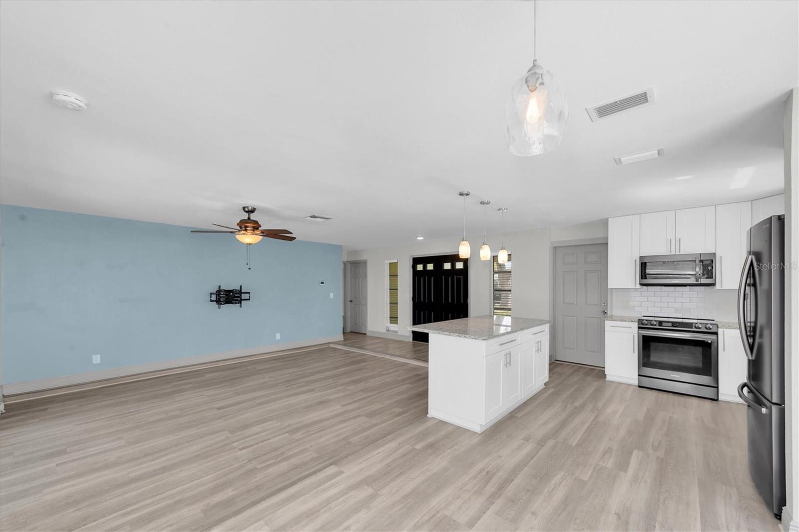 Image 10 of 30 For 1040 Britton Street