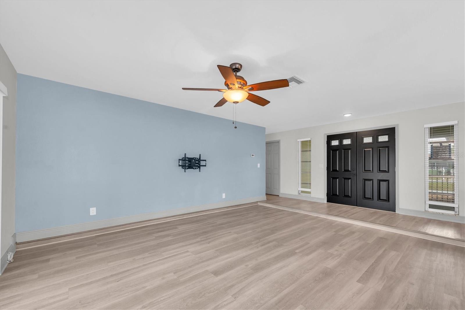 Image 12 of 30 For 1040 Britton Street