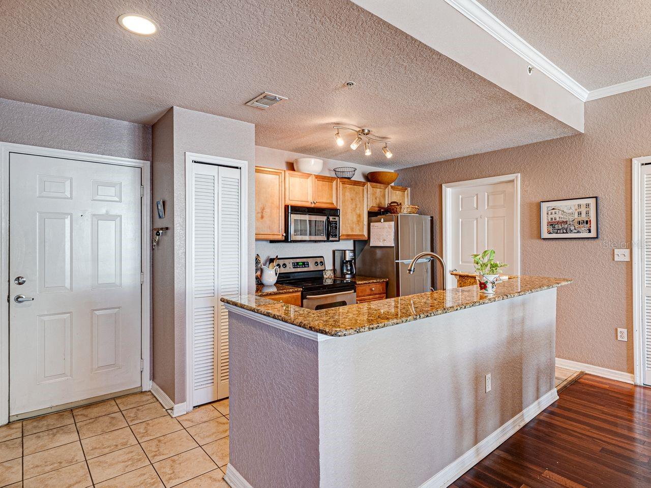 Image 8 of 66 For 700 Harbour Island Boulevard 204