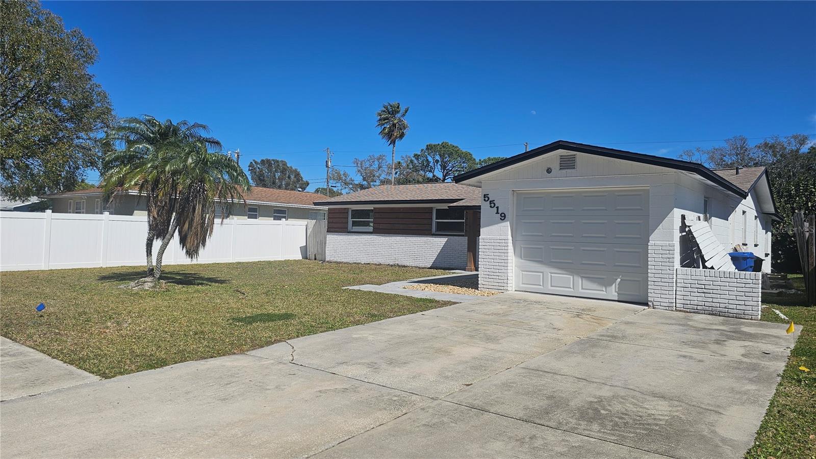 Image 3 of 58 For 5519 Denver Street Ne