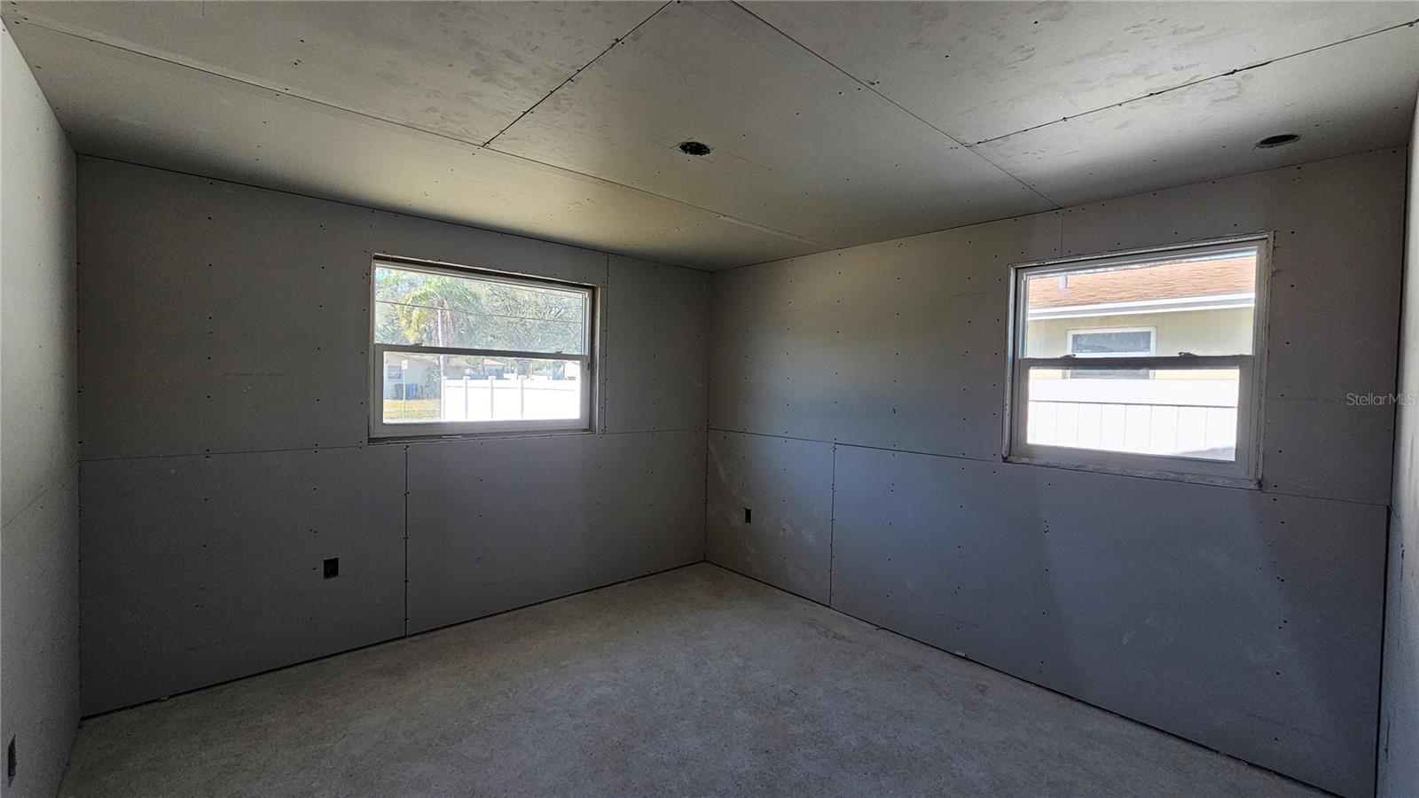 Image 31 of 58 For 5519 Denver Street Ne