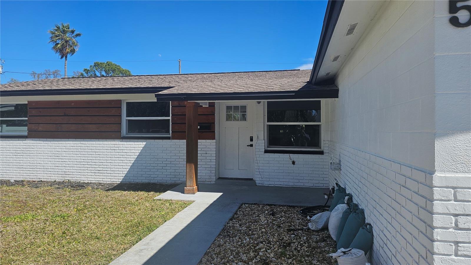 Image 4 of 58 For 5519 Denver Street Ne