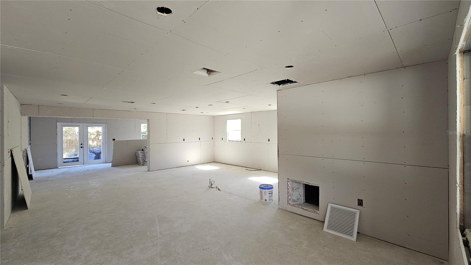 Image 5 of 58 For 5519 Denver Street Ne