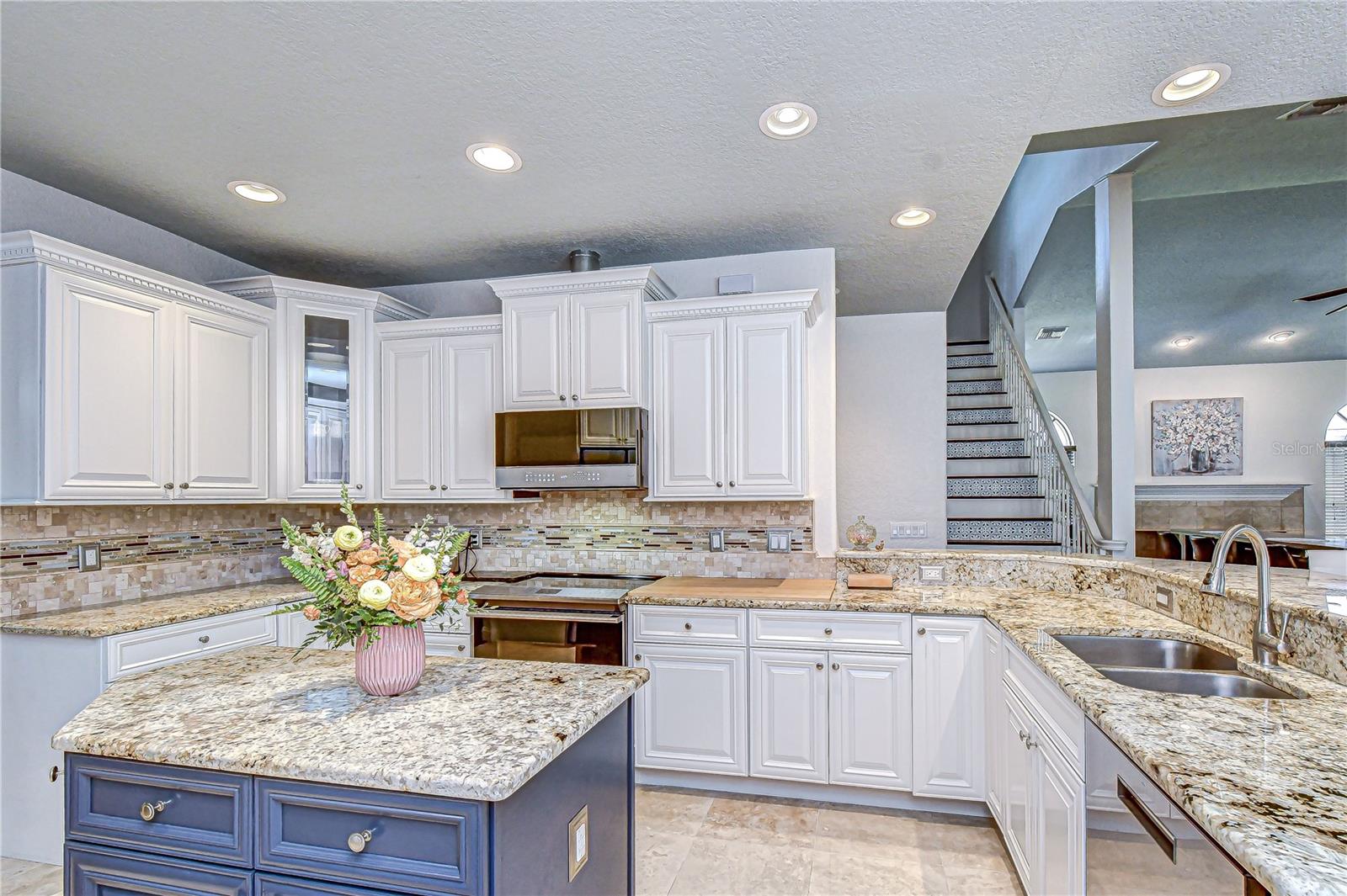 Image 18 of 58 For 6623 Stonington Drive N