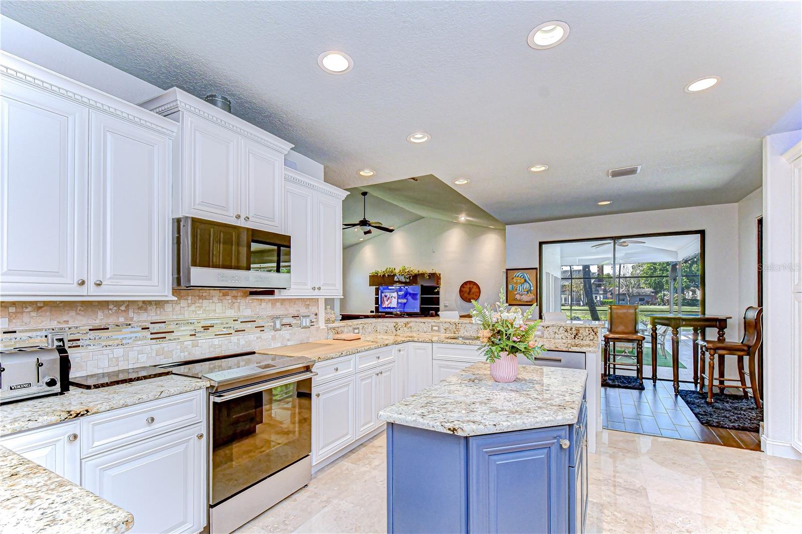 Image 19 of 58 For 6623 Stonington Drive N