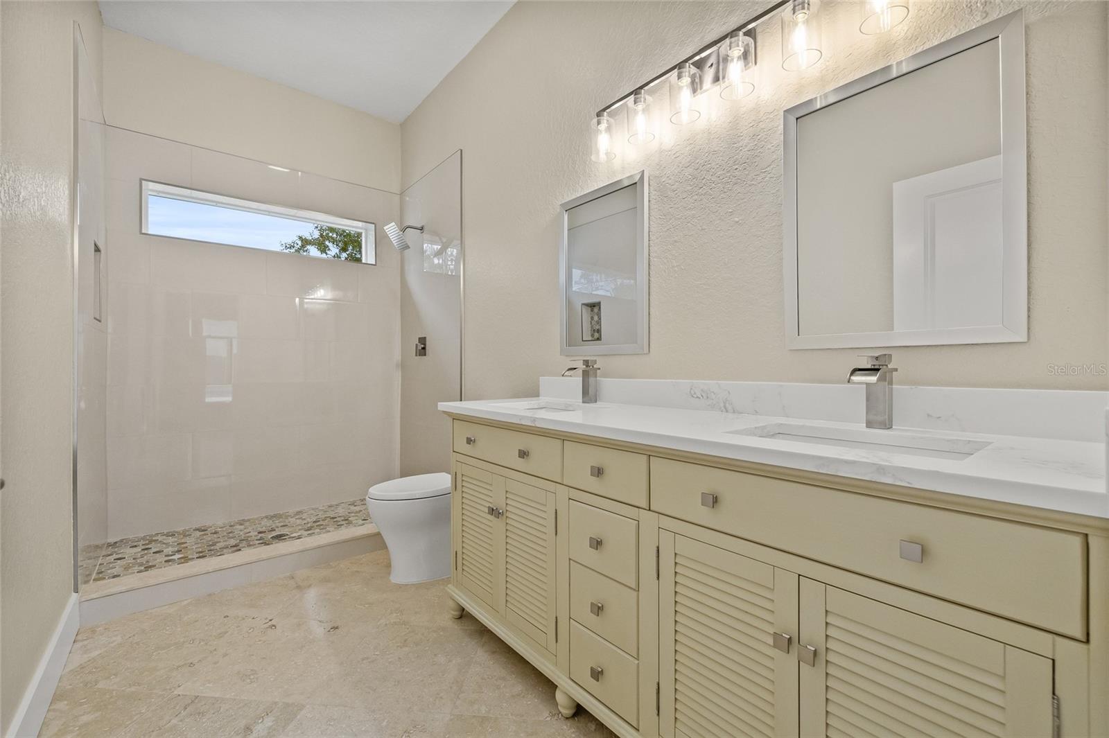 Image 26 of 69 For 13186 Coronado Drive