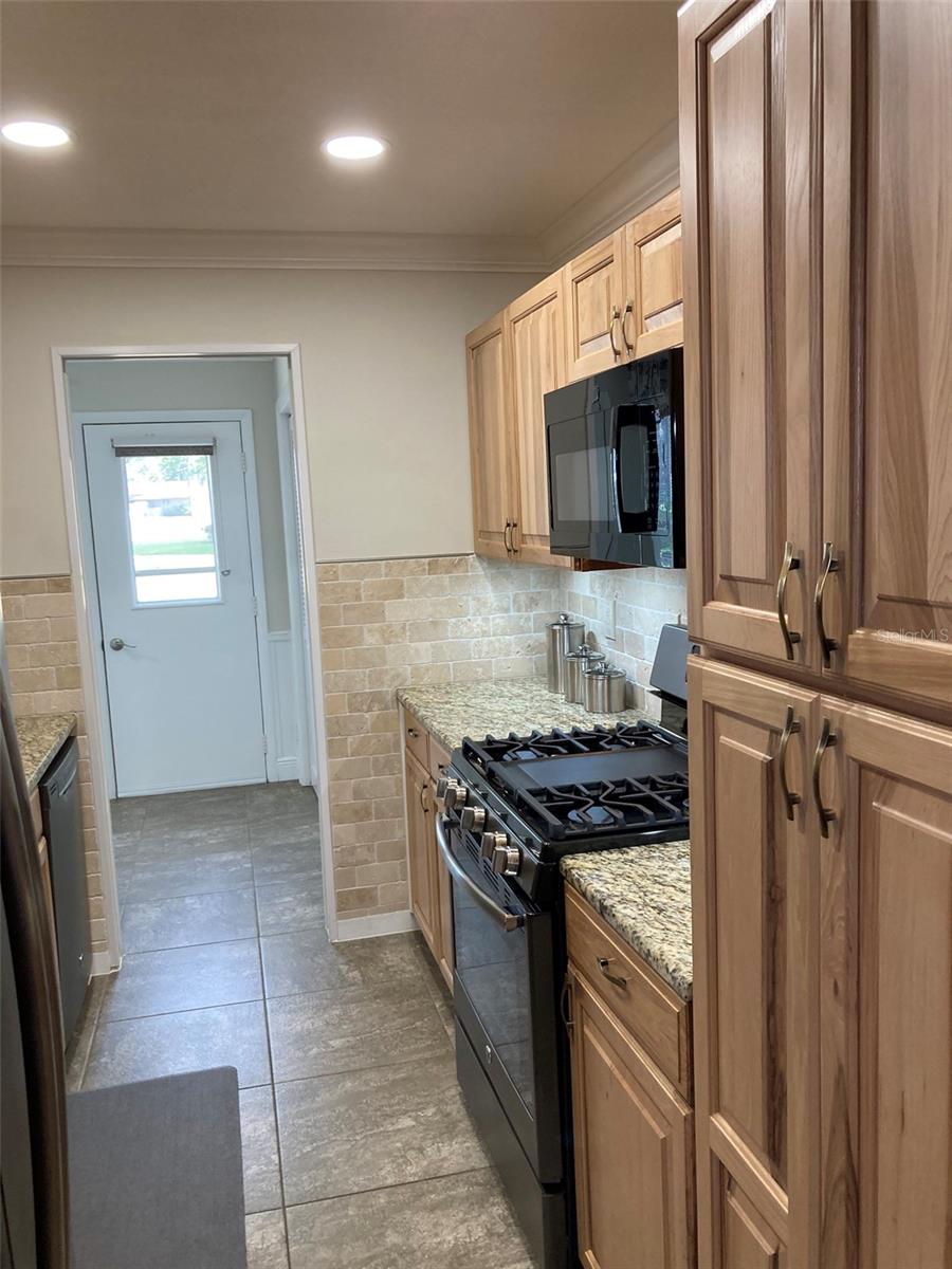 Image 34 of 60 For 5725 80th Street N 114