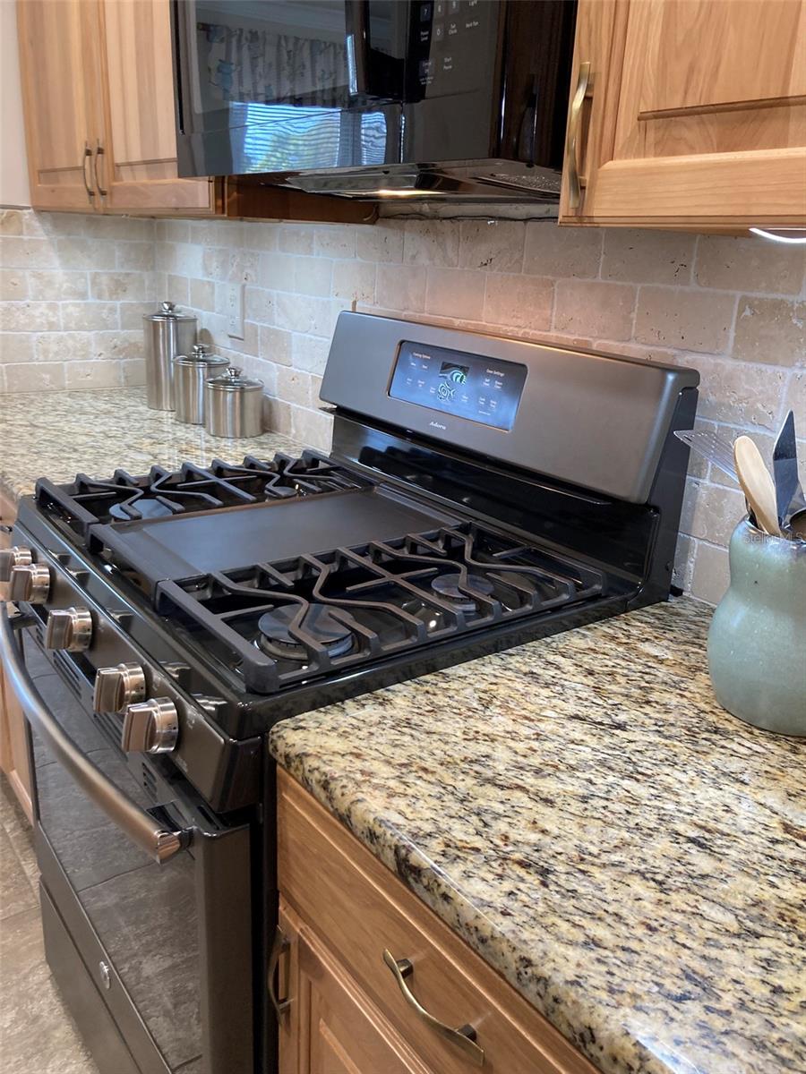 Image 35 of 60 For 5725 80th Street N 114