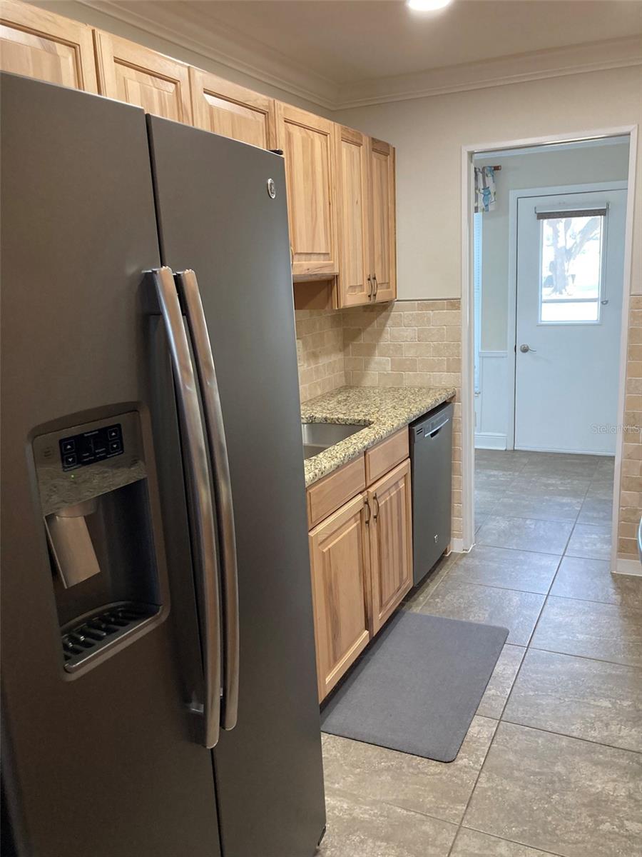 Image 36 of 60 For 5725 80th Street N 114