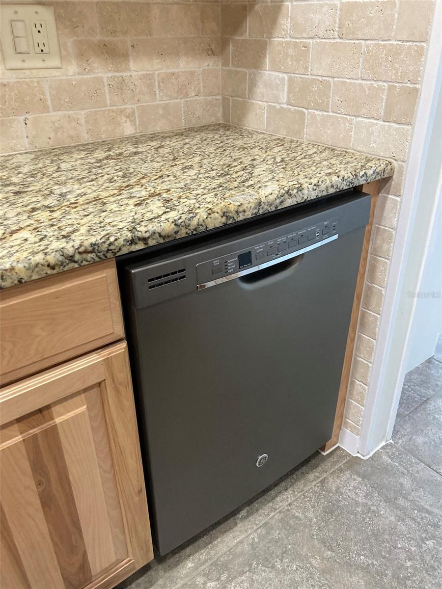 Image 38 of 60 For 5725 80th Street N 114