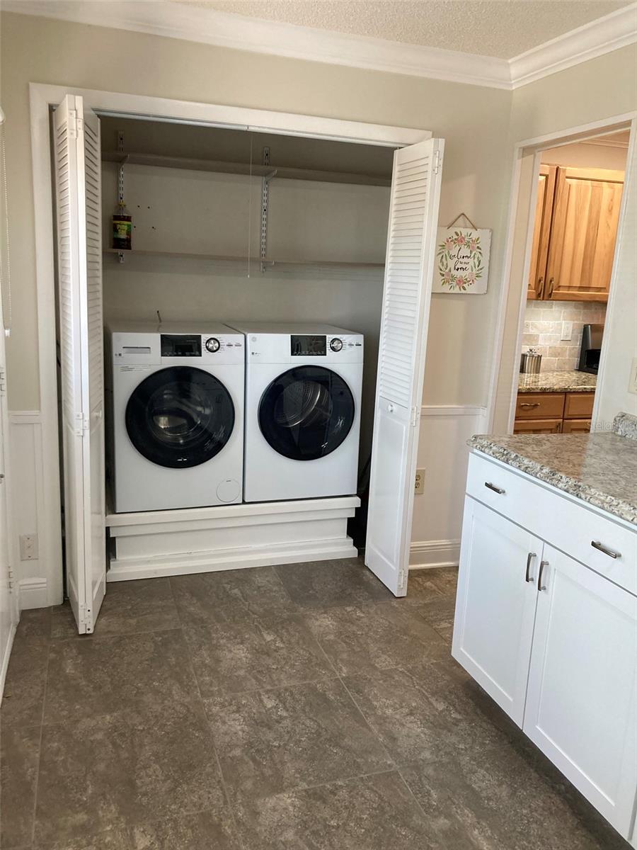 Image 44 of 60 For 5725 80th Street N 114