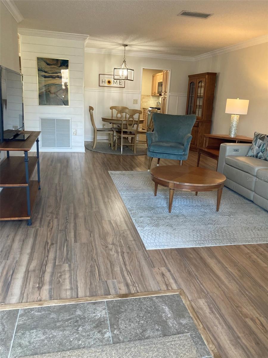 Image 5 of 60 For 5725 80th Street N 114