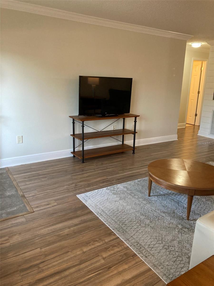 Image 6 of 60 For 5725 80th Street N 114