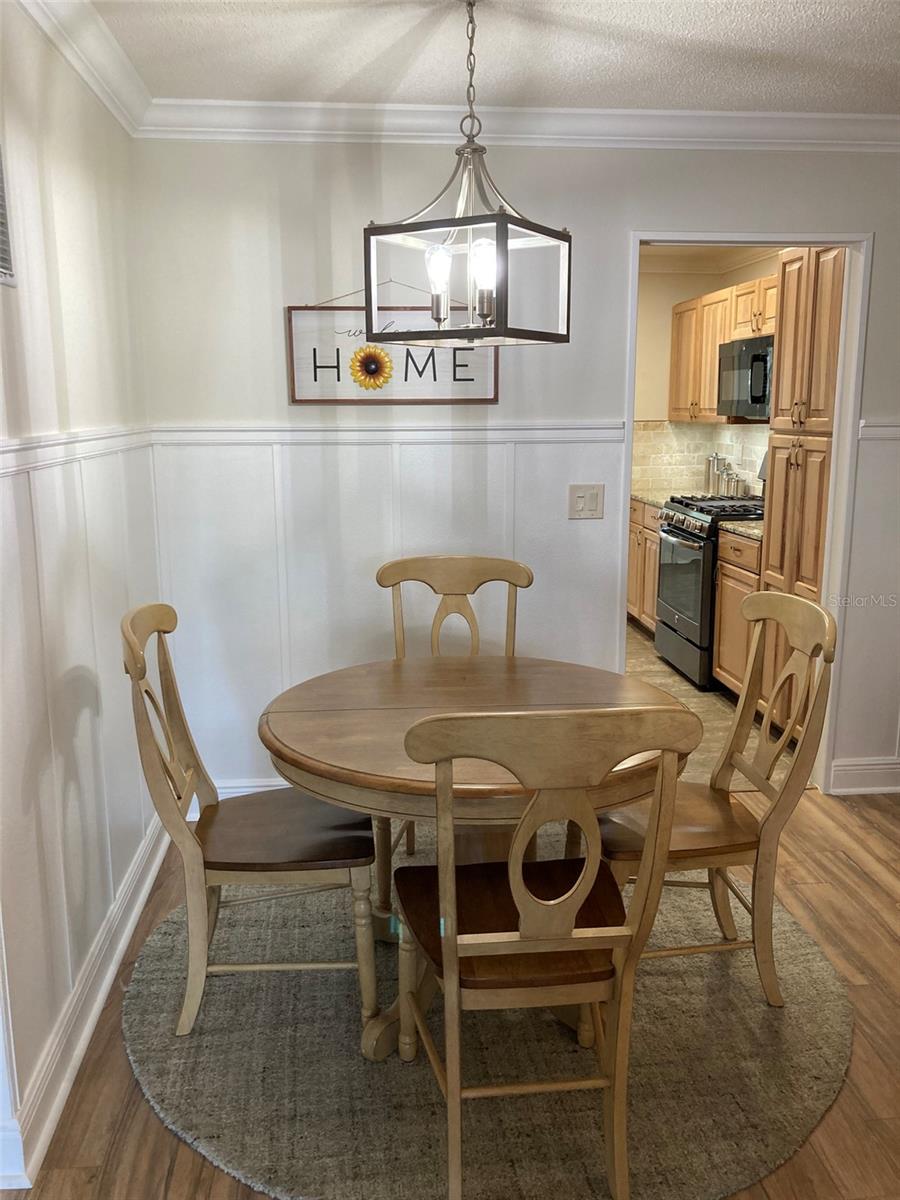 Image 7 of 60 For 5725 80th Street N 114