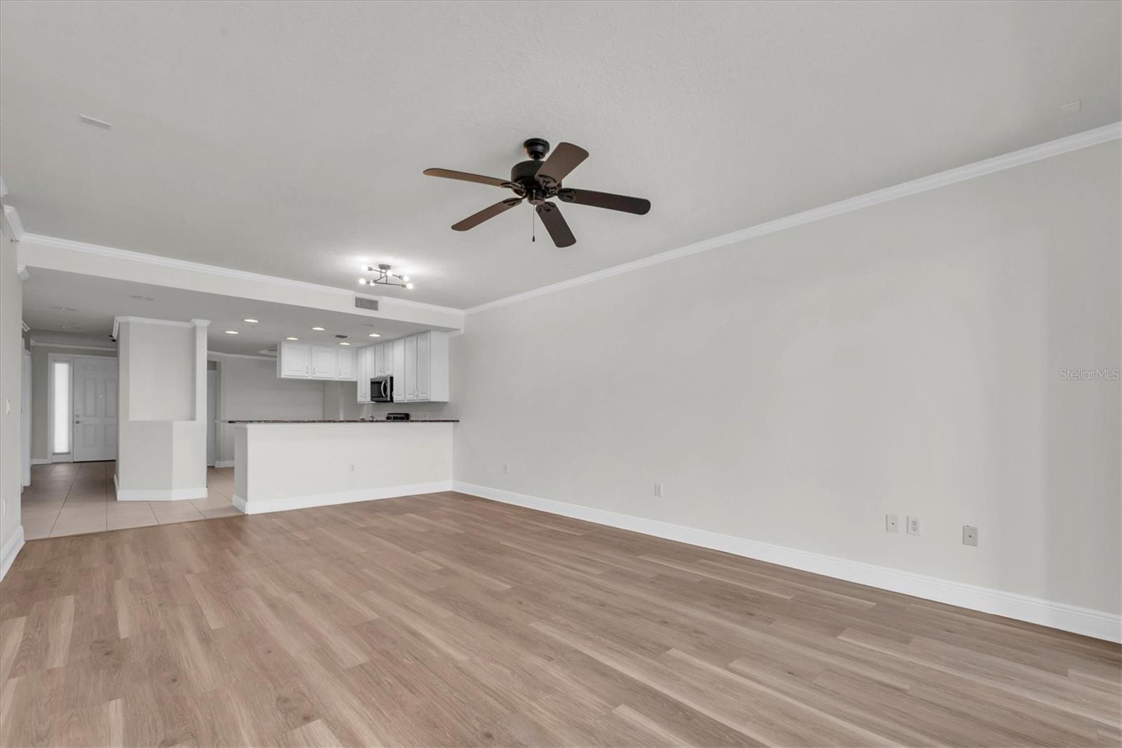 Image 14 of 68 For 7069 Key Haven Road 302