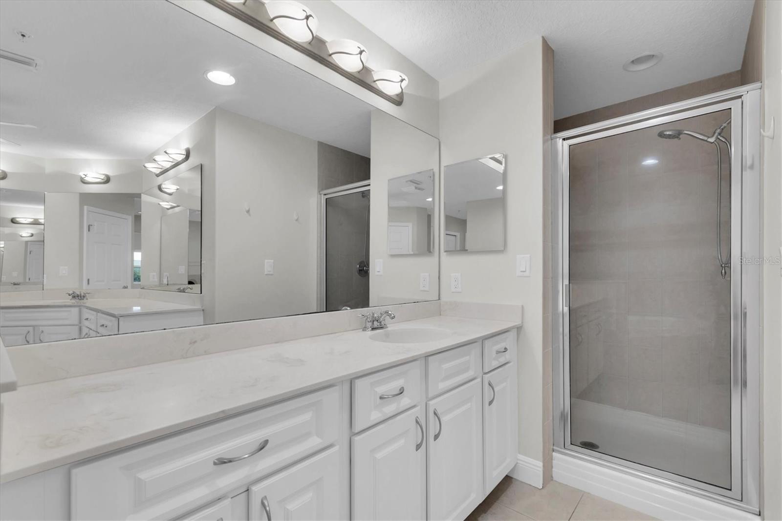 Image 23 of 68 For 7069 Key Haven Road 302