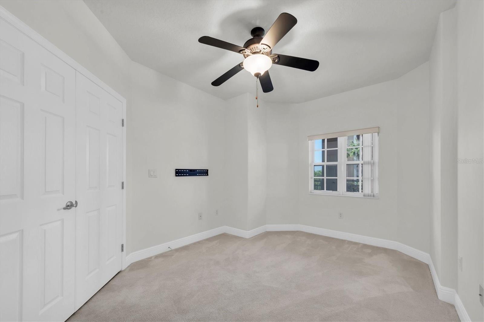 Image 24 of 68 For 7069 Key Haven Road 302