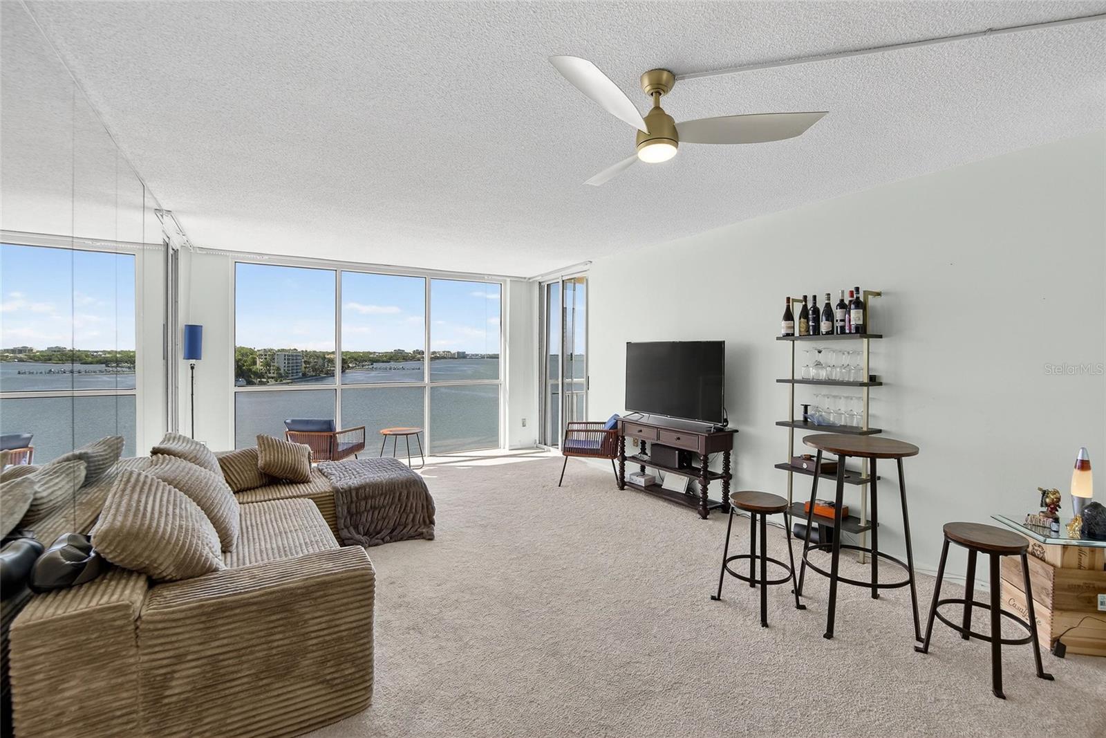 Image 16 of 70 For 100 Pierce Street 703