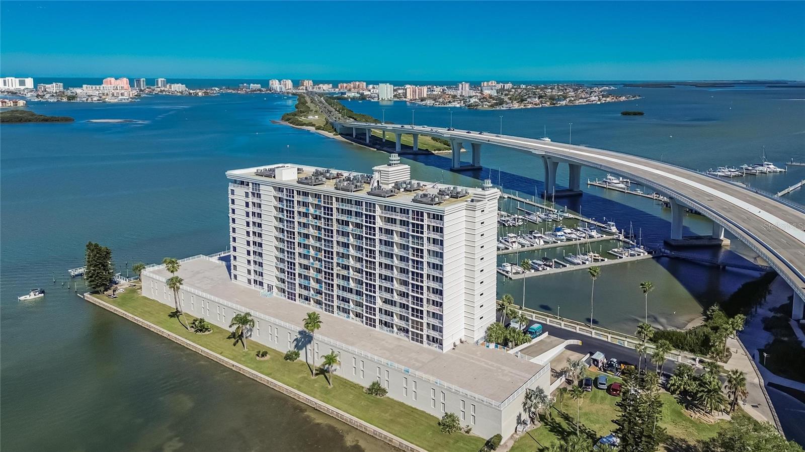 Image 2 of 70 For 100 Pierce Street 703