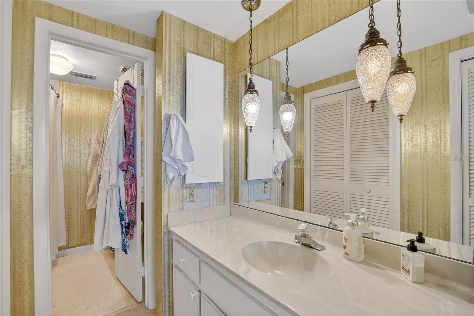 Image 25 of 70 For 100 Pierce Street 703