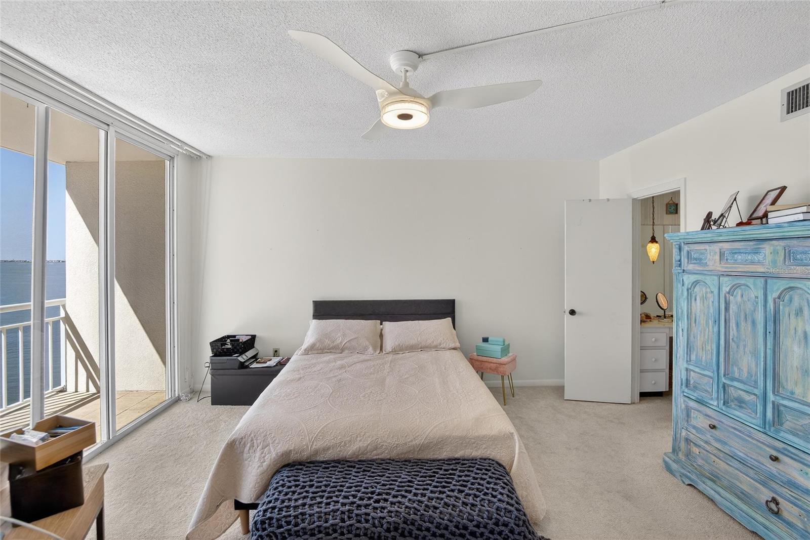 Image 30 of 70 For 100 Pierce Street 703