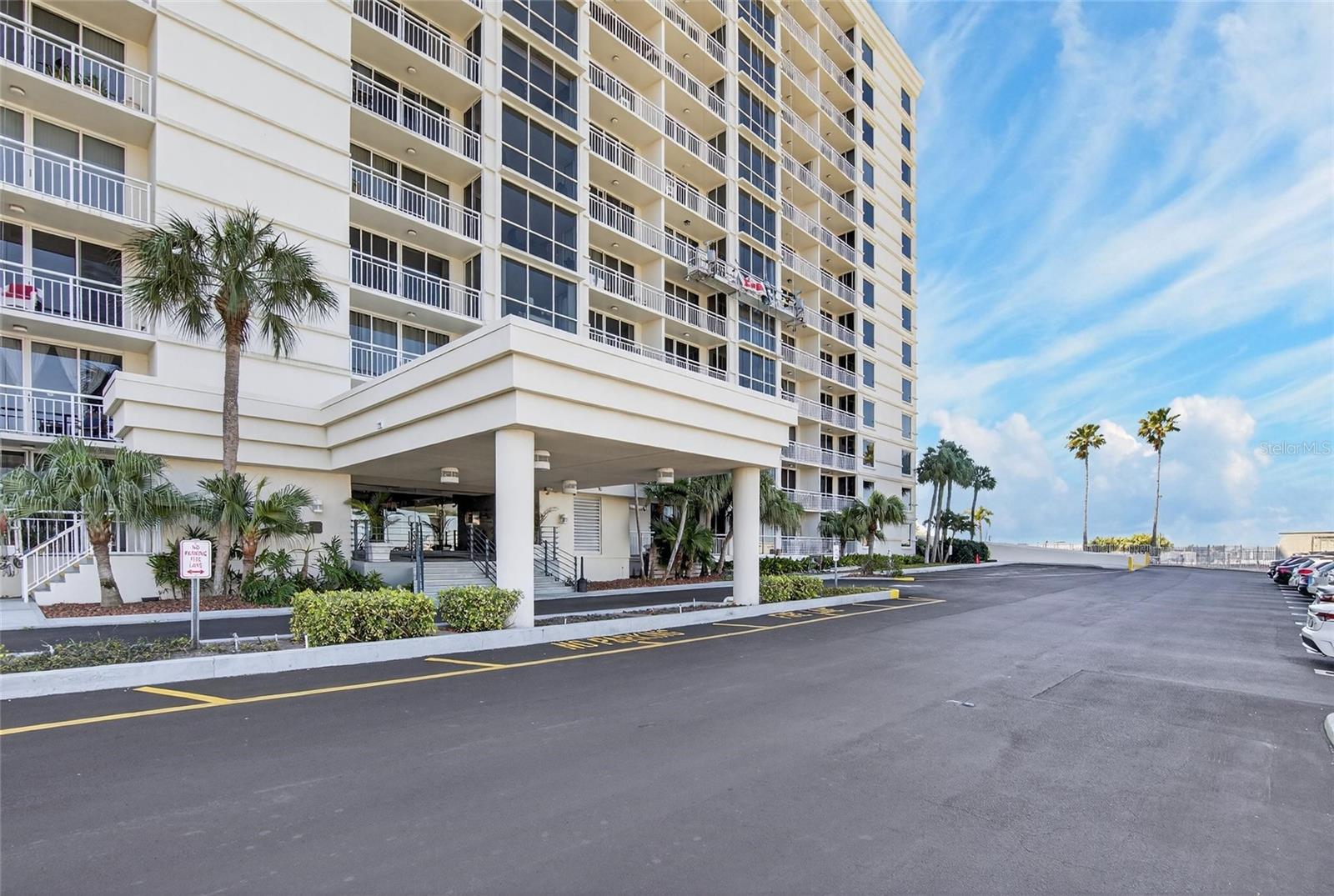 Image 4 of 70 For 100 Pierce Street 703