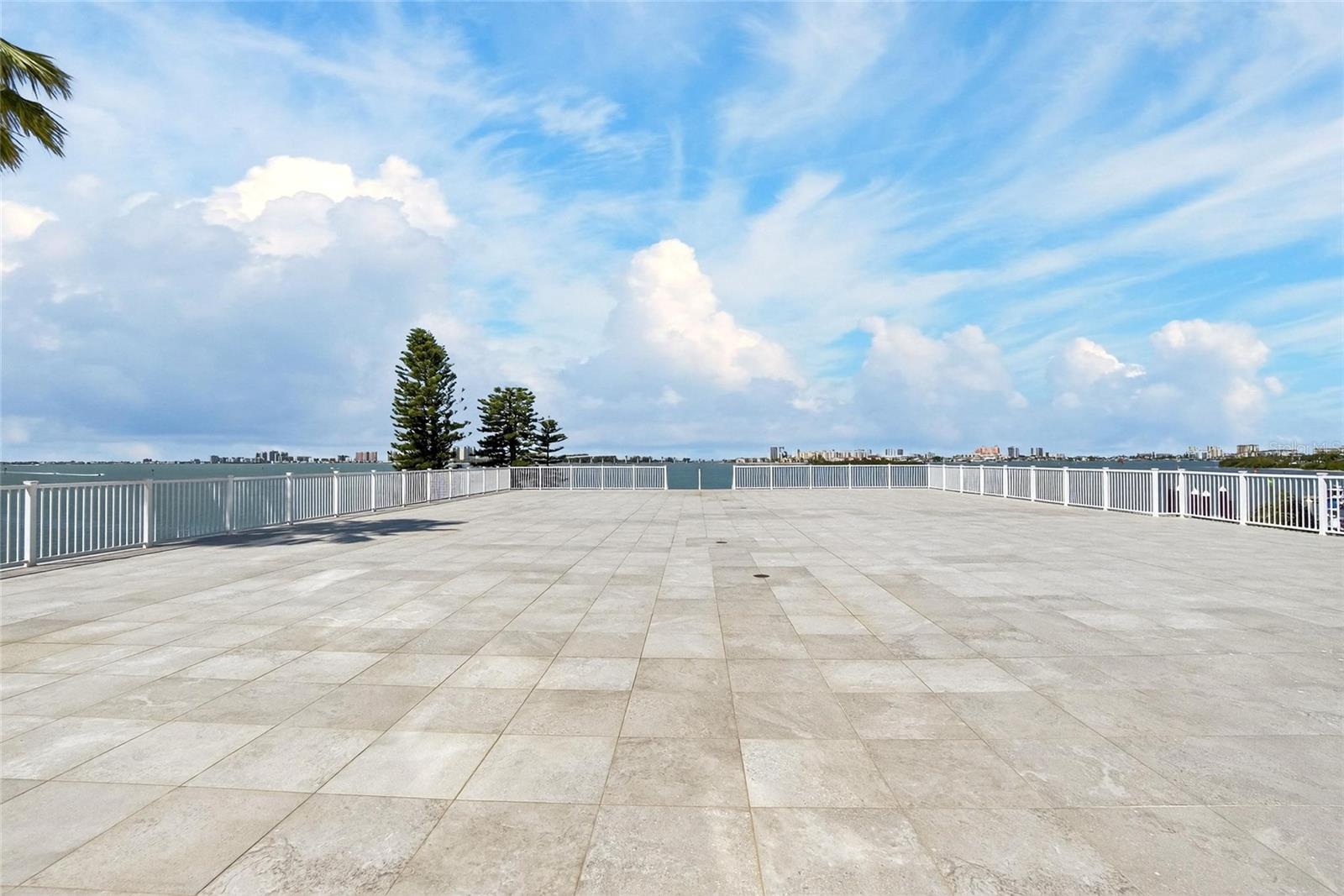 Image 40 of 70 For 100 Pierce Street 703